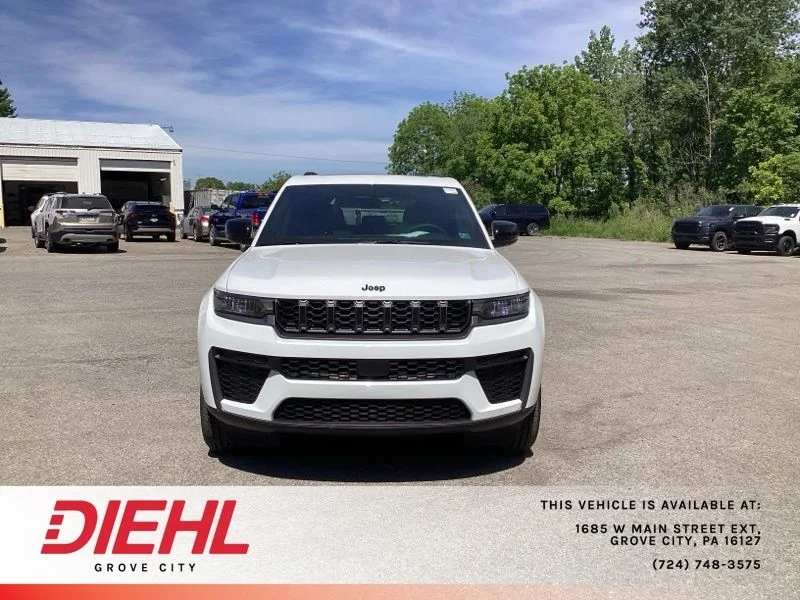 Used 2026 White Jeep Altitude image 2