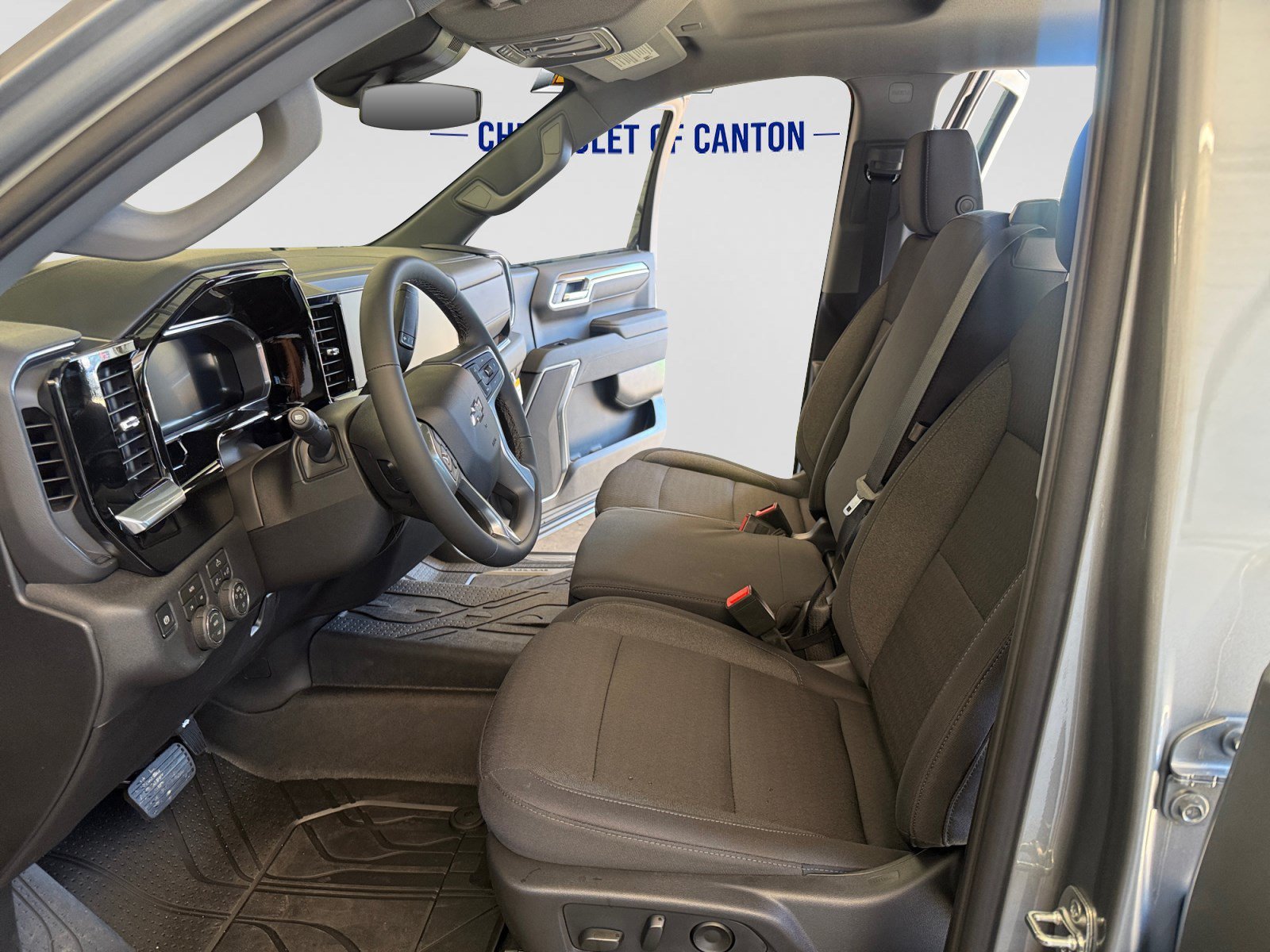 2026 Chevrolet Silverado 1500 RST - Photo 9