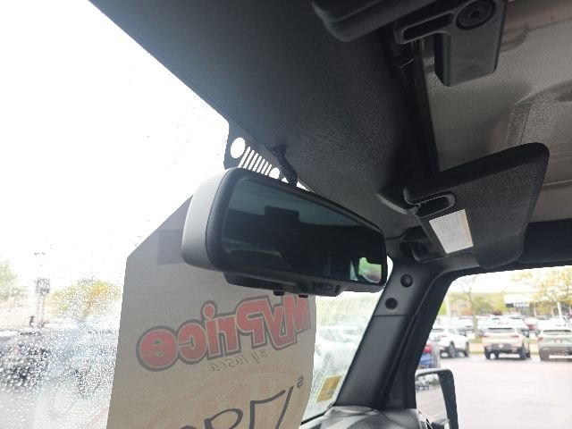 Used 2015 Green Jeep Sport image 19