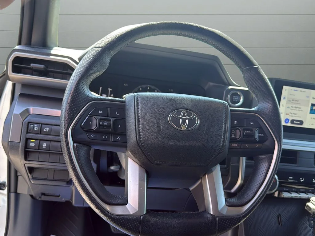 Used 2025 Silver Toyota SR5 image 27