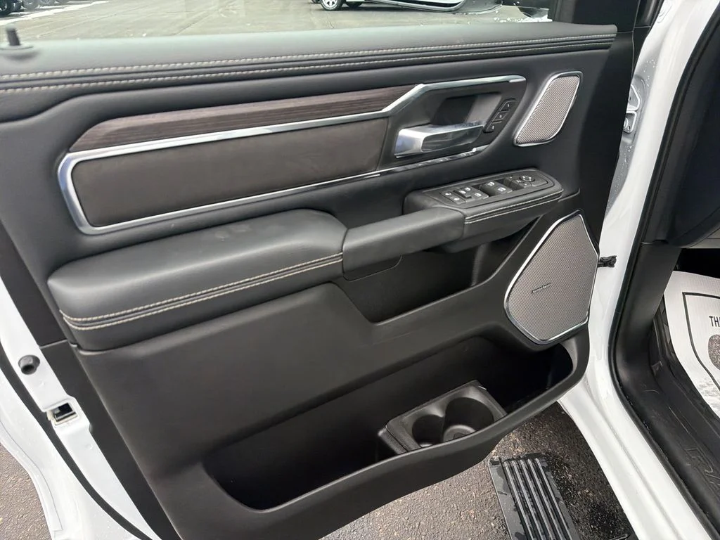 2026 RAM 1500 Laramie - Photo 10