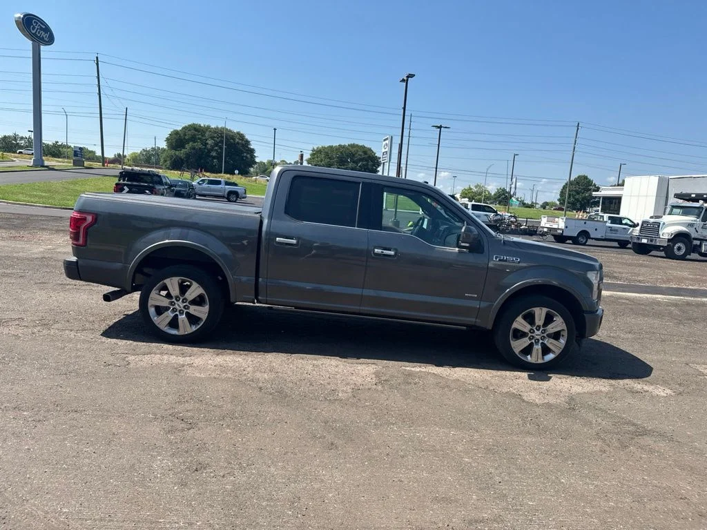 Used 2017 Magnetic Ford Limited image 18