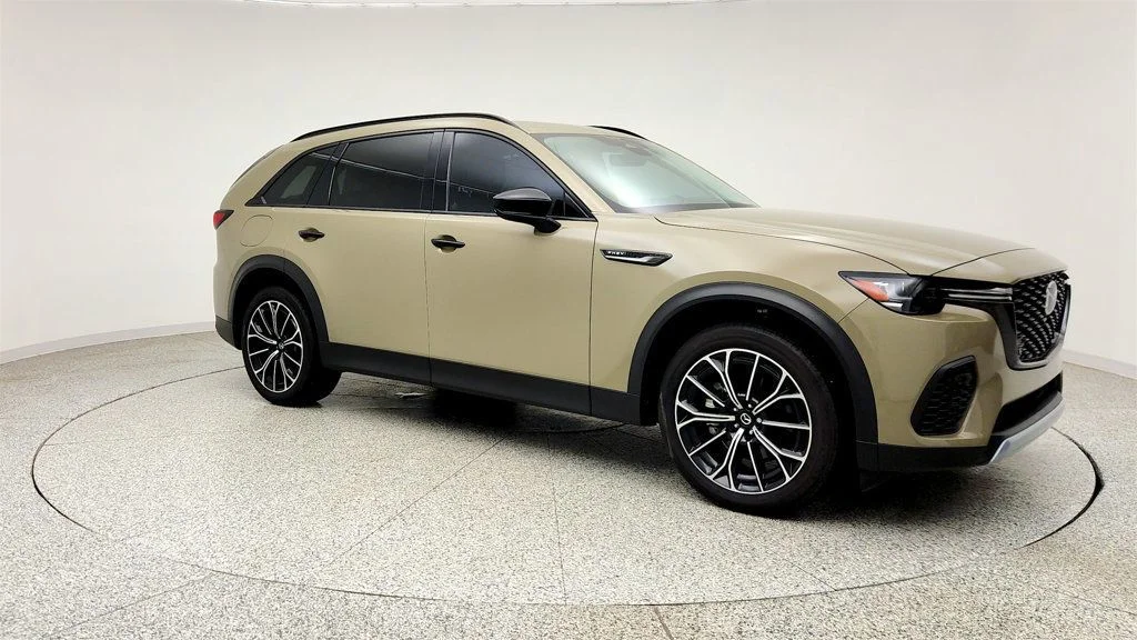 Used 2025 Zircon Sand Metallic Mazda Premium Package AWD image 3