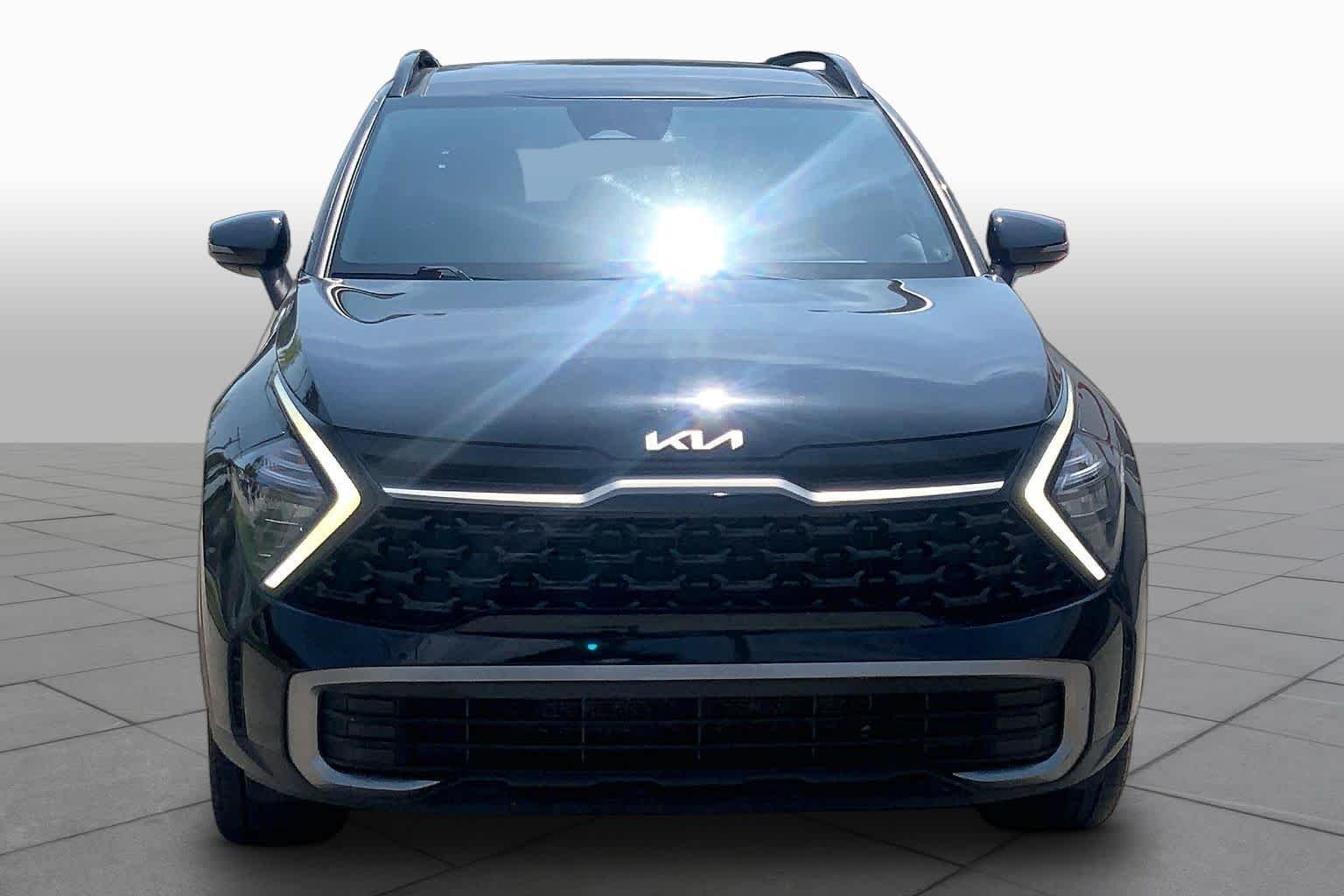 Certified Used 2023 Ebony Black Kia X-Line image 4