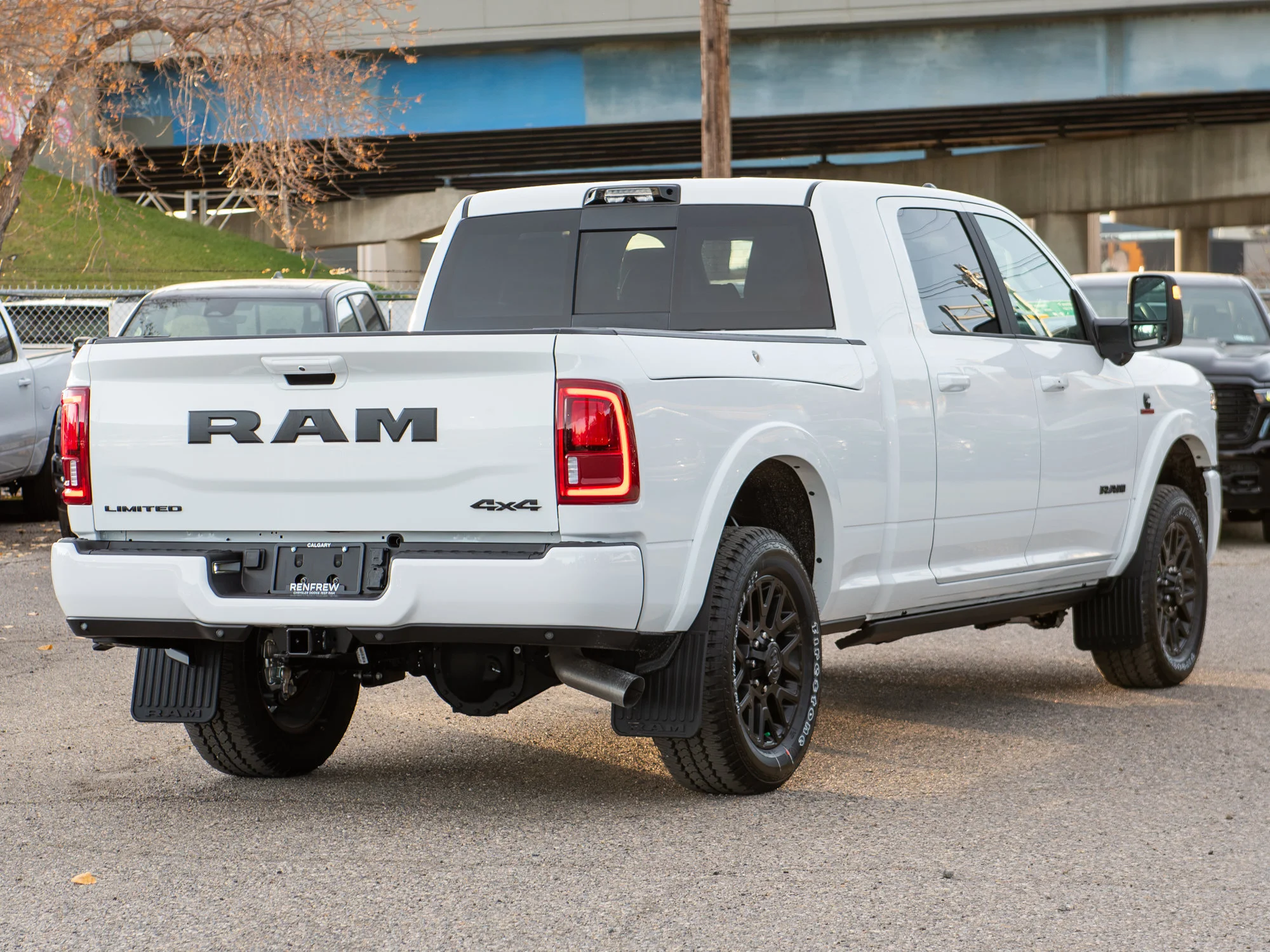 New 2027 White RAM Limited Night* Mega Cab 4x4, Tow-Tech Plus Group, Sunroof, Passenger Screen image 9