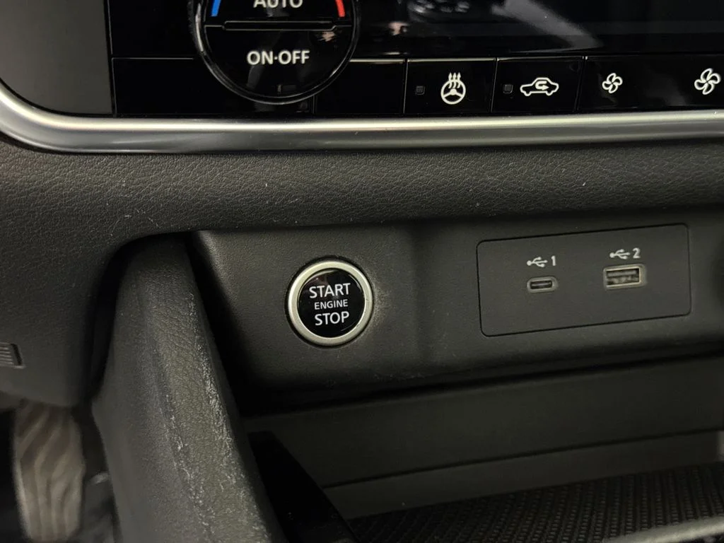Used 2023 Super Black Nissan SV image 27