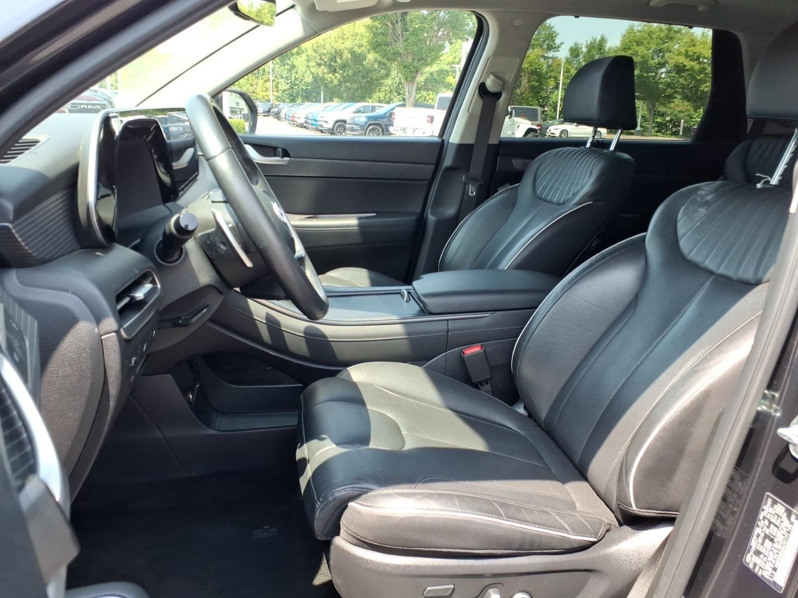 Used 2024 Moonlight Cloud Hyundai Limited image 19