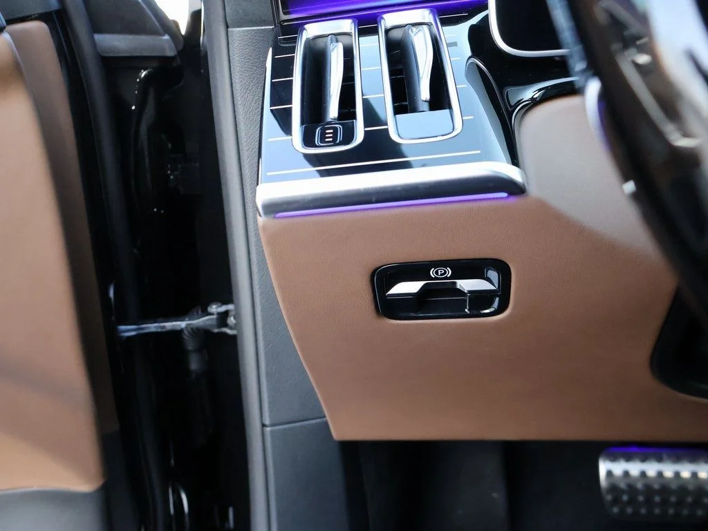 New 2026 Obsidian Black Metallic Mercedes-Benz S 580 image 36