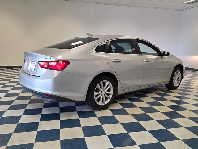 Used 2016 Silver Chevrolet LT image 8