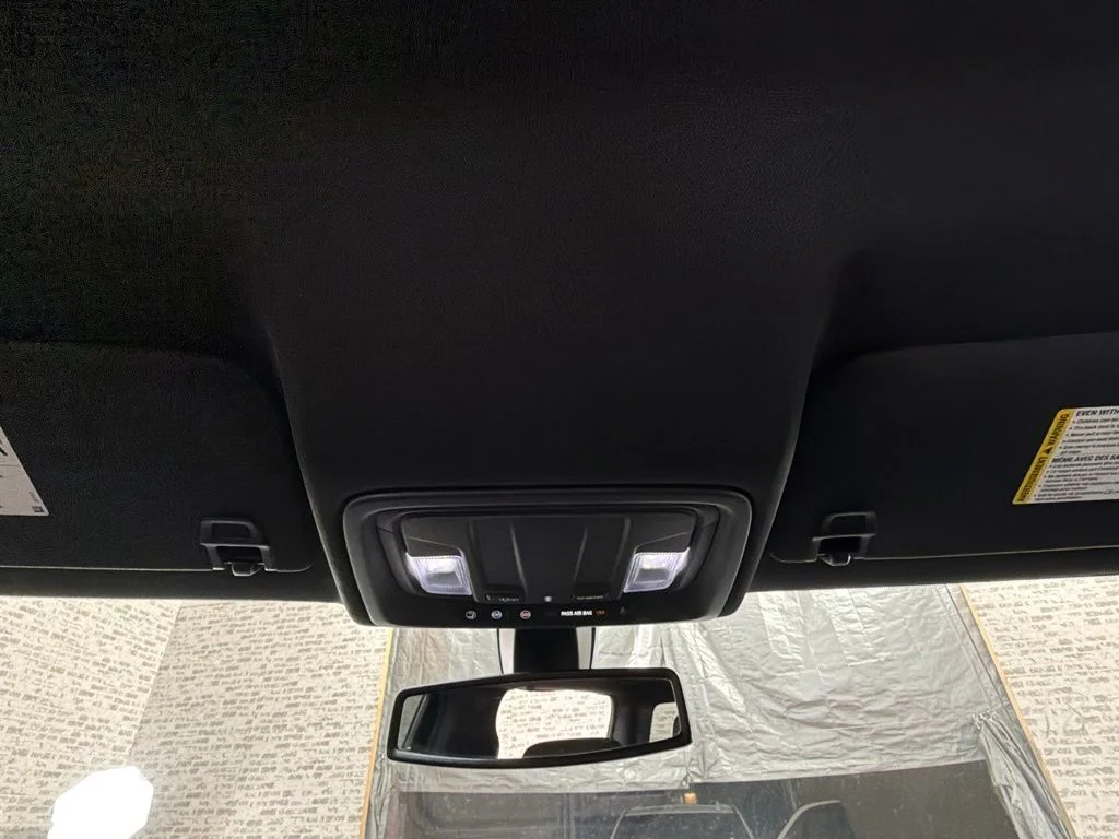 Used 2021 Summit White GMC AT4 image 22