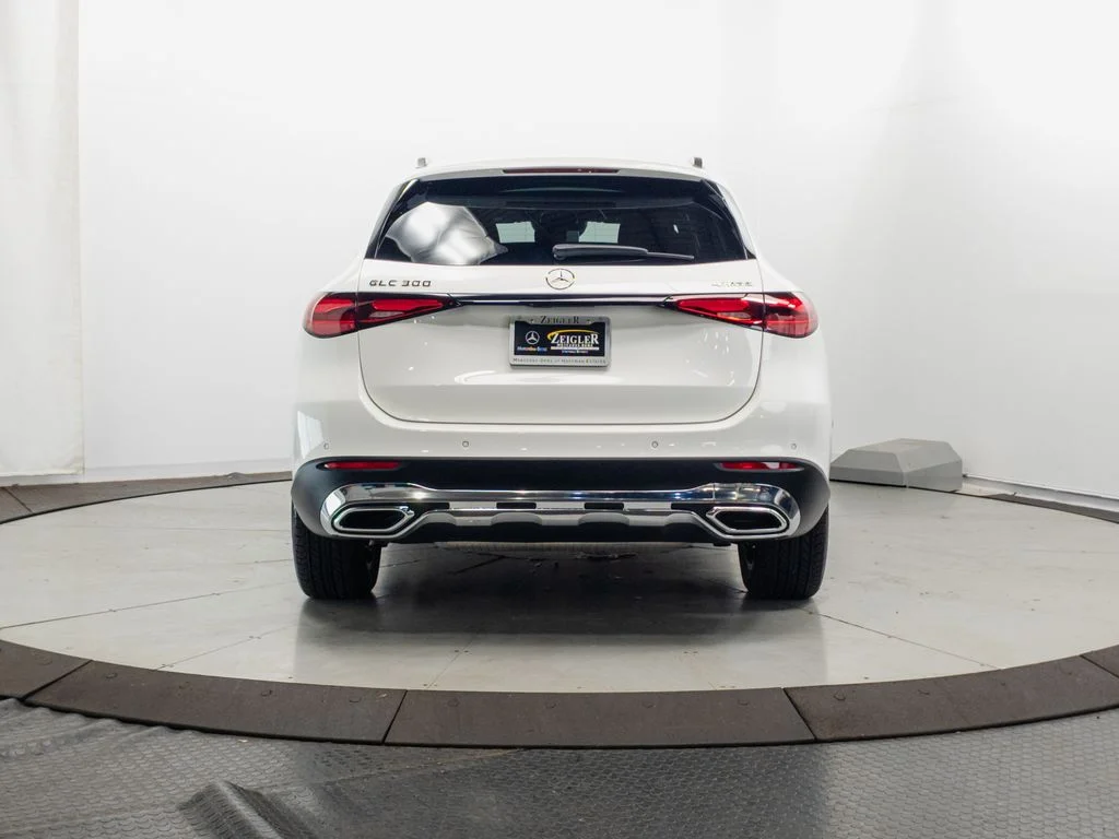 Certified Used 2026 Polar White Mercedes-Benz GLC 300 image 30