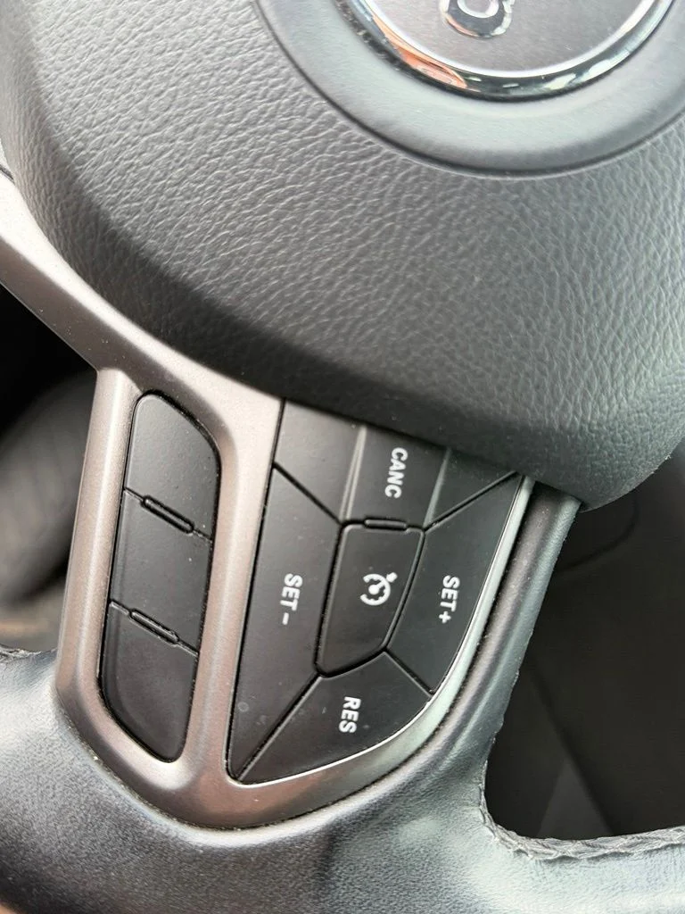 Used 2019 Gray Jeep Limited image 27