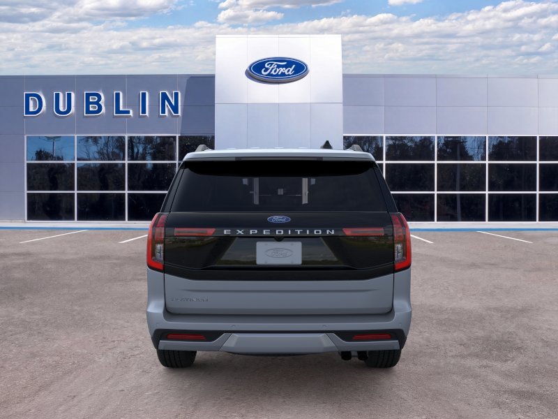 New 2026 Glacier Gray Metallic Tri-Coat Ford Platinum® image 30