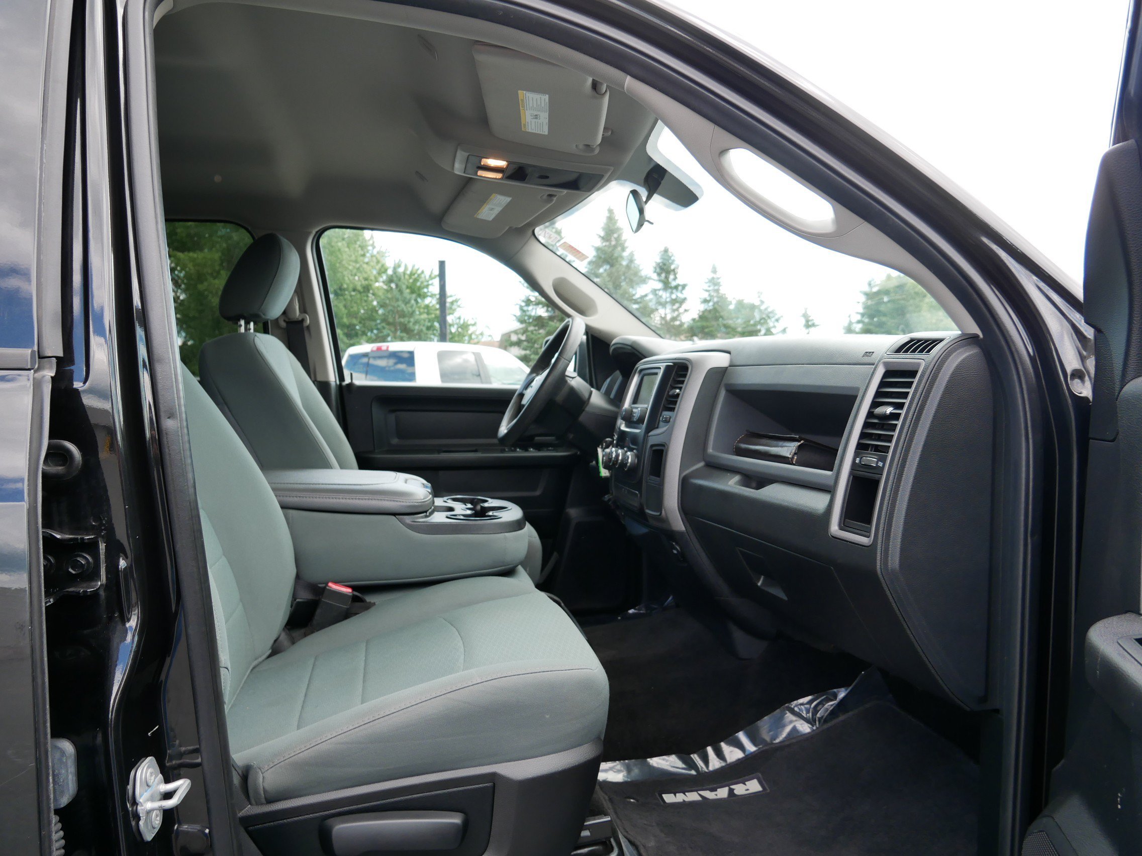 Used 2017 Brilliant Black Crystal Pearlcoat Ram Express image 14
