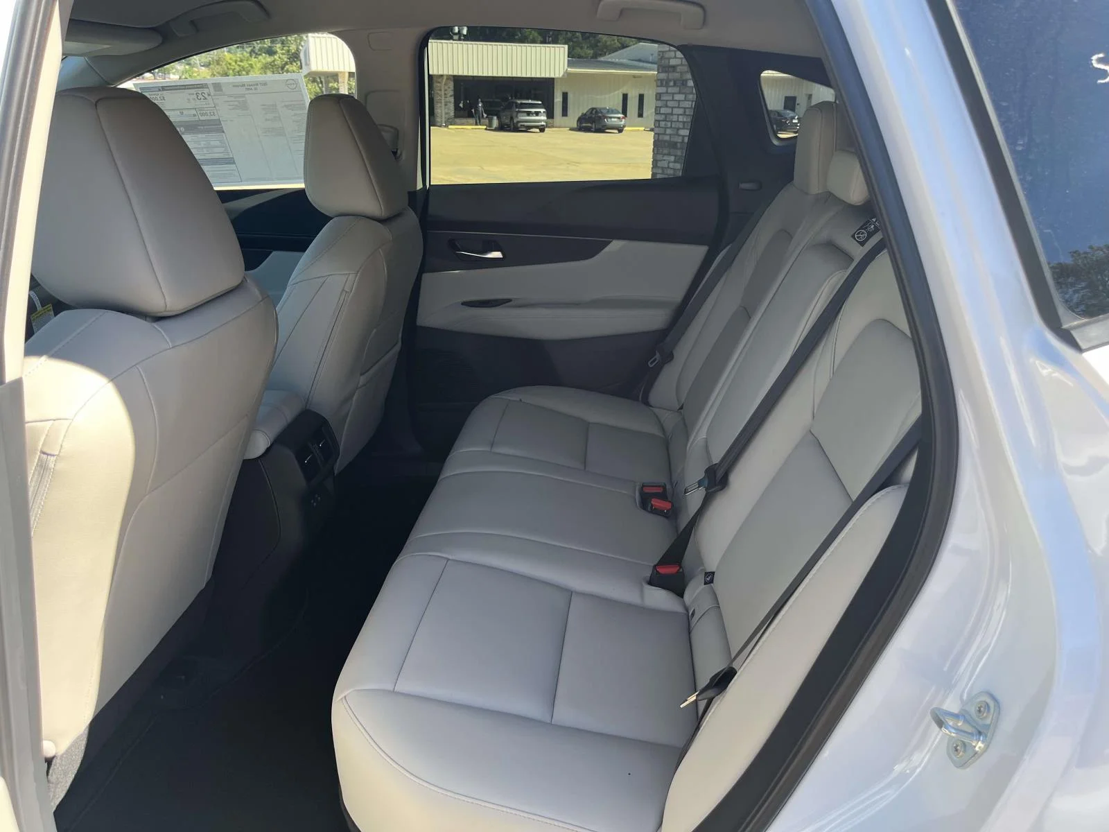 New 2027 EVEREST WHITE Nissan AWD SL image 13