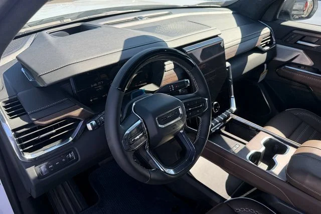 New 2026 Glacier White Tricoat GMC Denali Ultimate image 9
