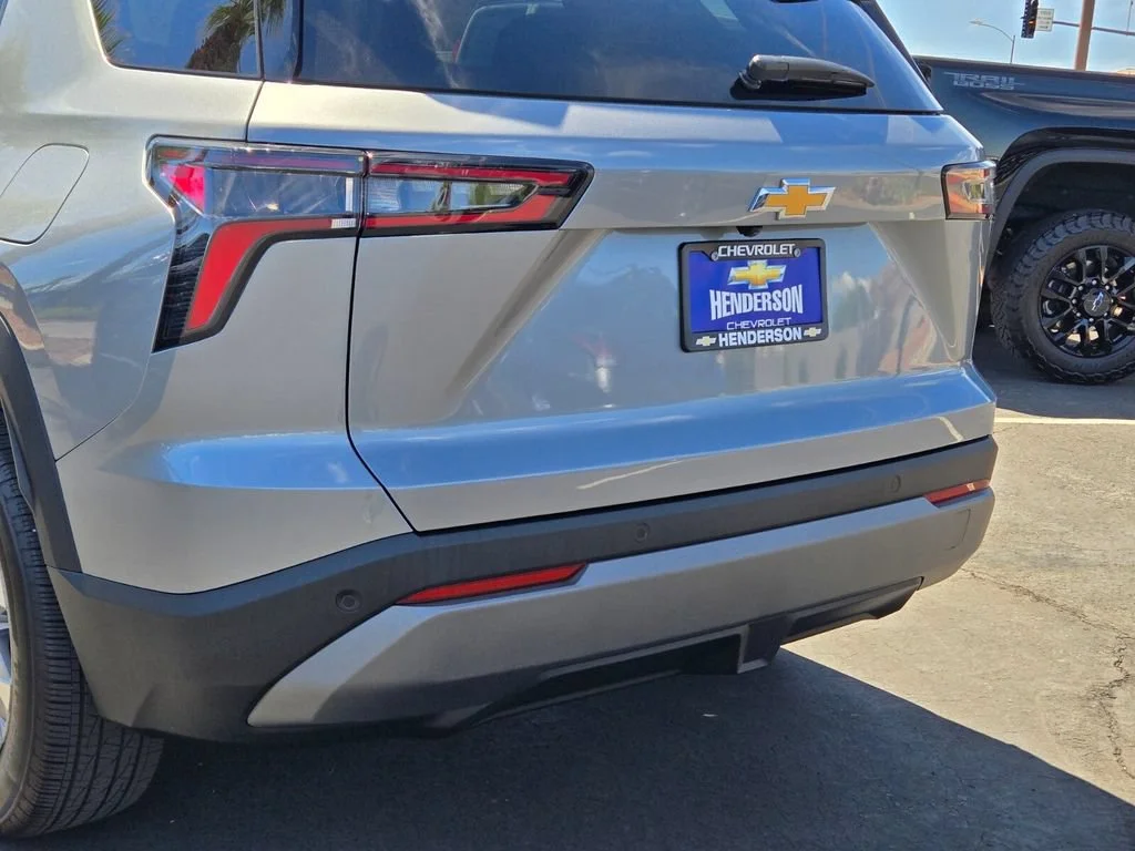 Used 2025 Sterling Gray Metallic Chevrolet LT image 5