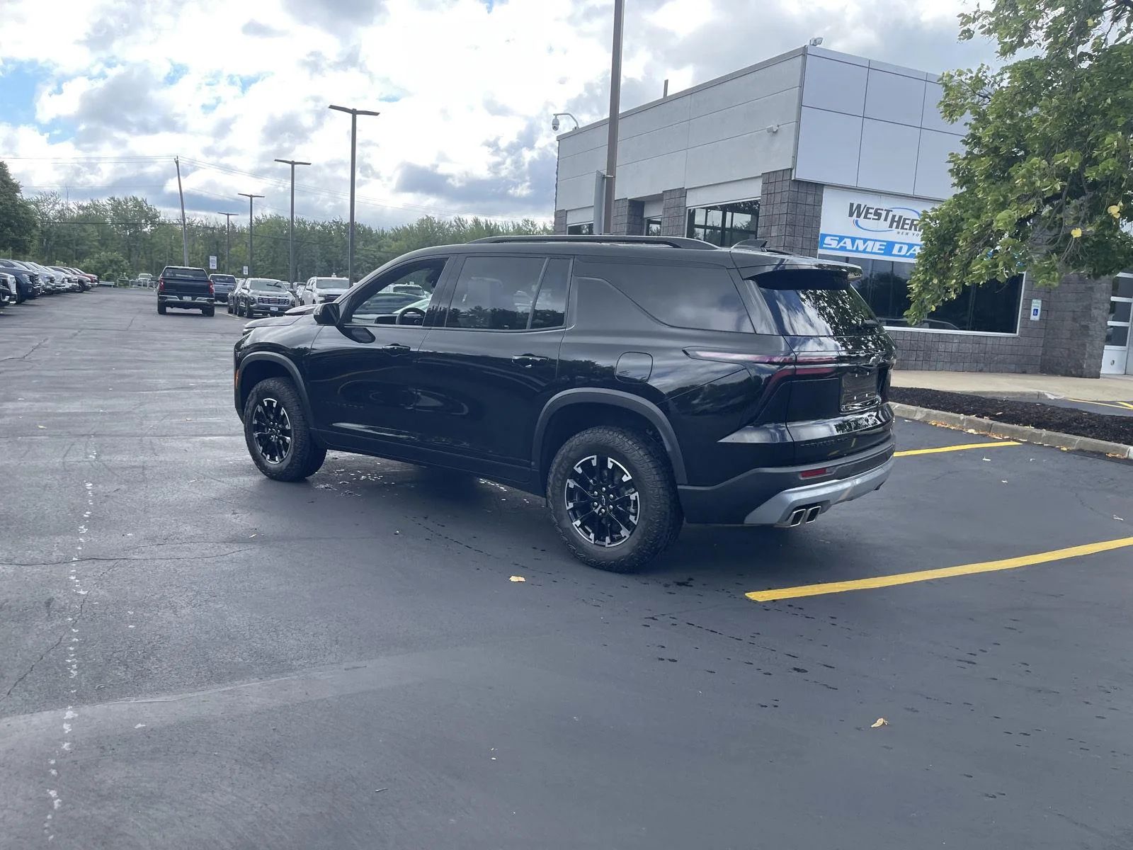 Used 2024 Mosaic Black Metallic Chevrolet Z71 image 5