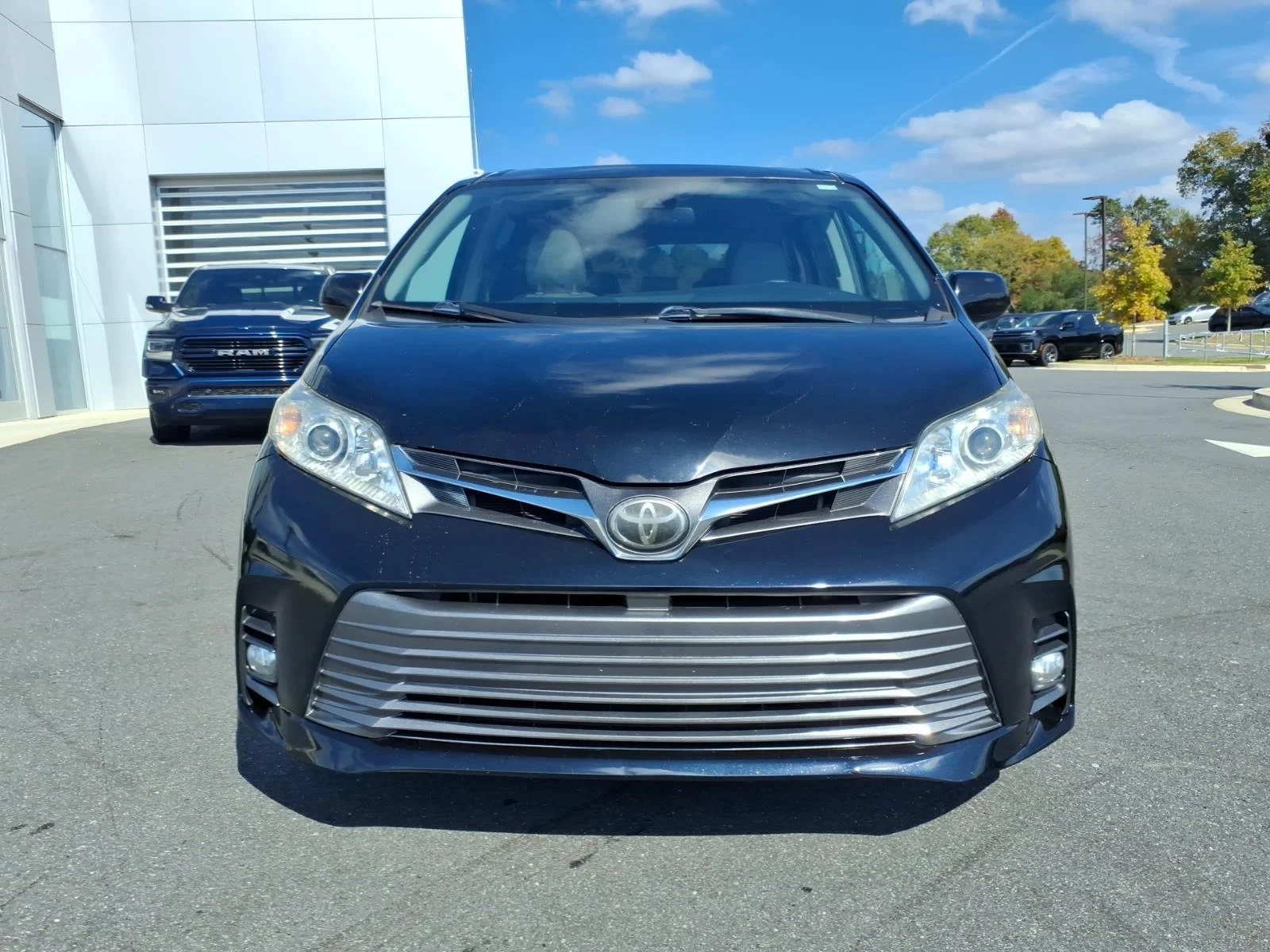Used 2019 Midnight Black Metallic Toyota XLE image 14