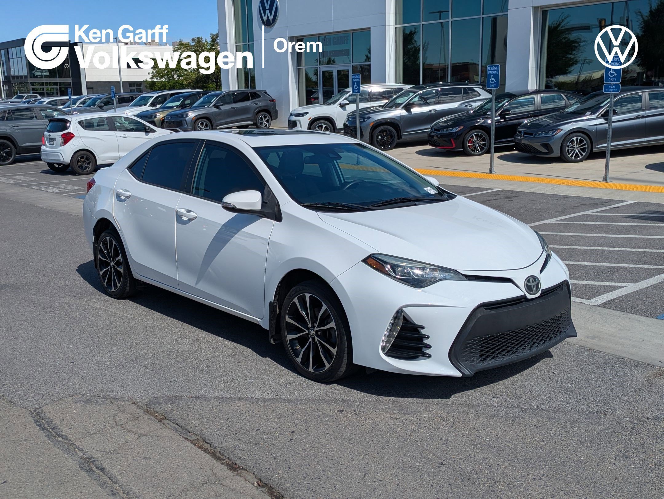 2019 Toyota Corolla SE's photo