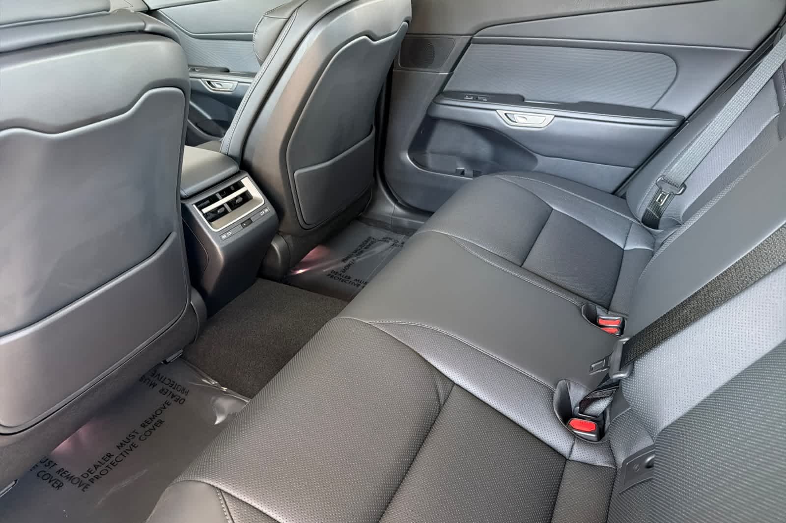 New 2026 Ultra White Lexus ES 350e PREMIUM image 4