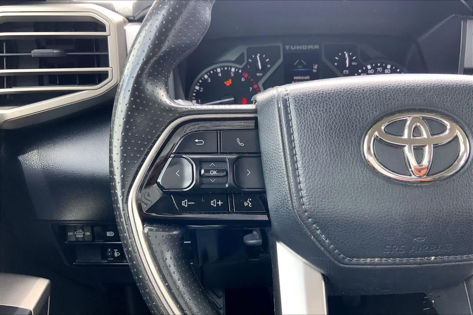 Used 2023 Ice Cap Toyota SR5 image 23