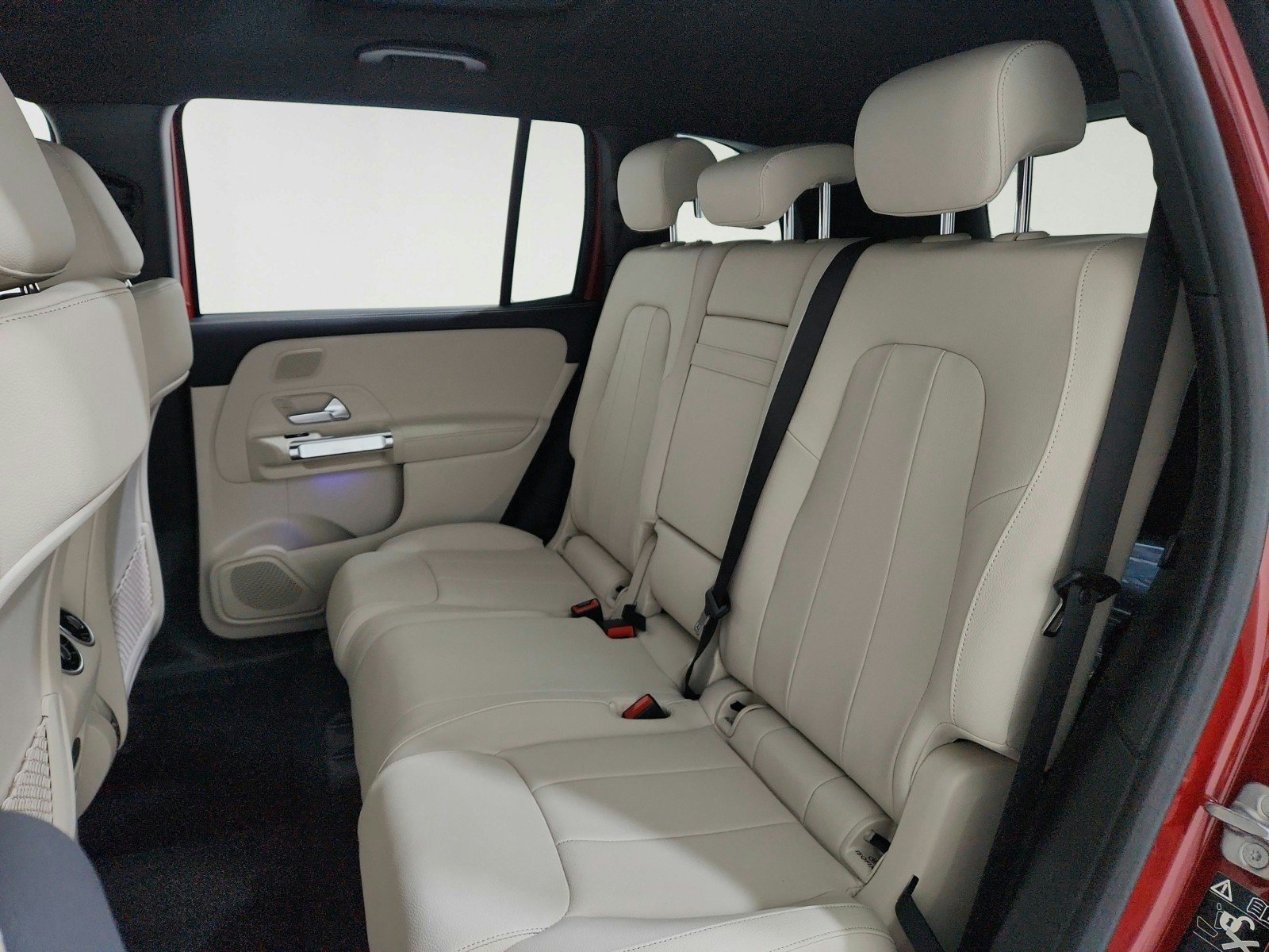 Certified Used 2026 MANUFAKTUR Patagonia Red Metallic Mercedes-Benz GLB 250 image 18