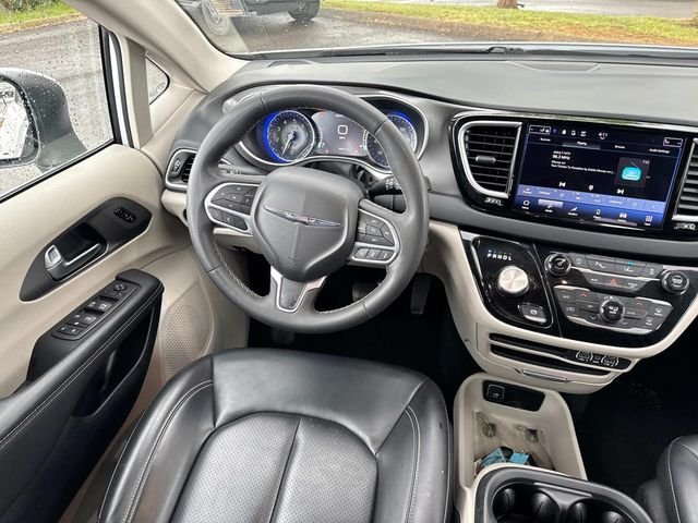 Used 2023 White Chrysler Touring L image 20