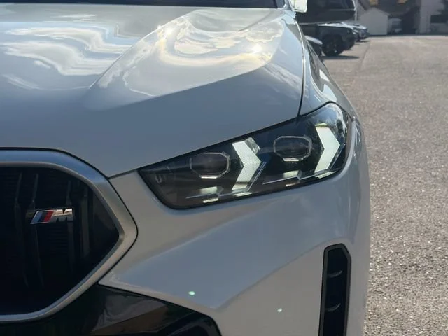 Used 2025 Mineral White Metallic BMW M60i image 9