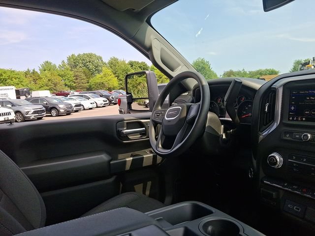 2026 GMC Sierra 2500HD Pro - Photo 14