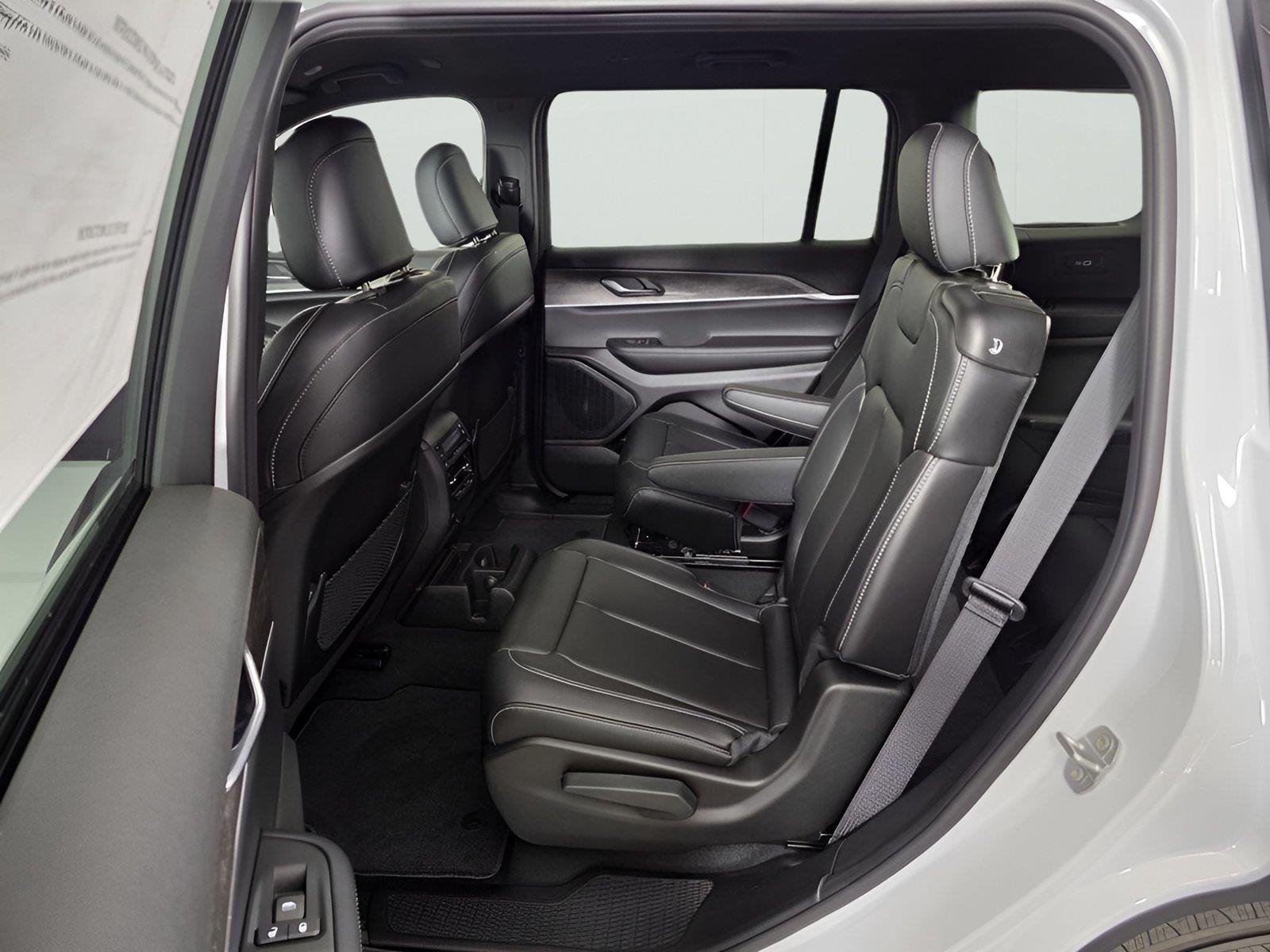 2025 Jeep Grand Cherokee L Limited - Photo 17