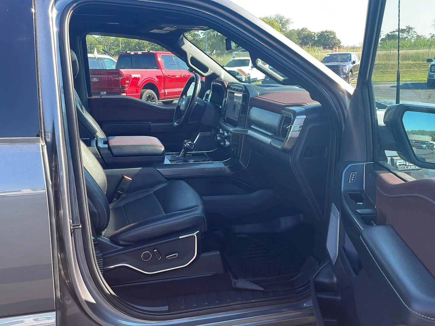 Used 2023 Carbonized Gray Ford LARIAT image 33