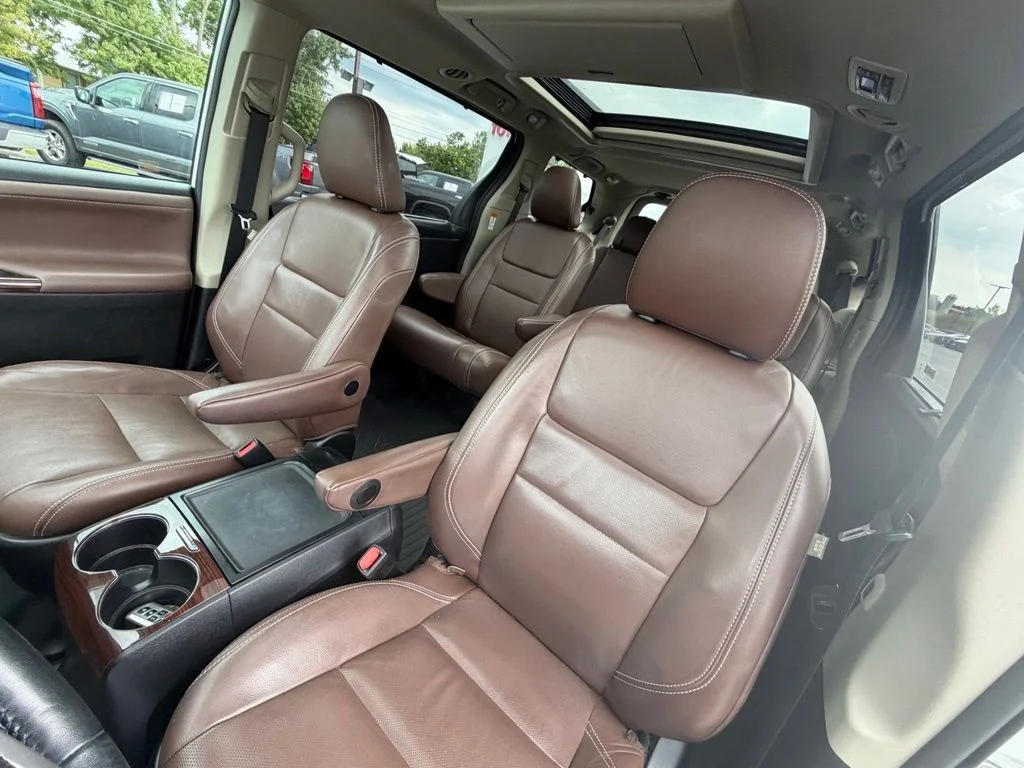 Used 2019 White Toyota Limited Premium image 15