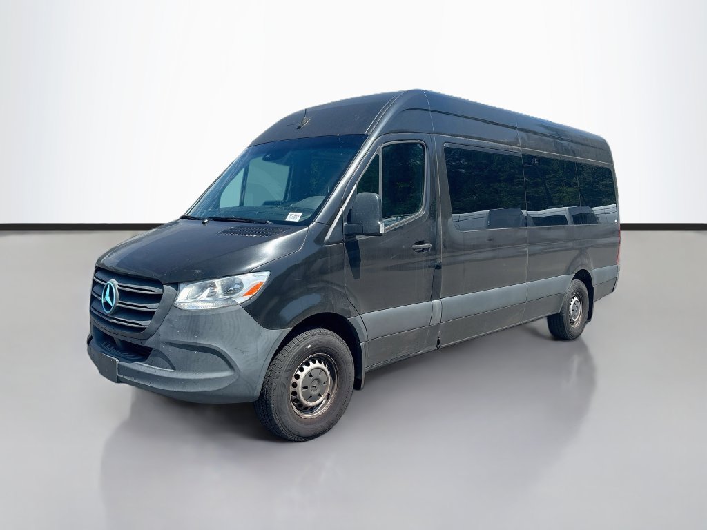 Used 2022  Mercedes-Benz Passenger 170 WB image 8