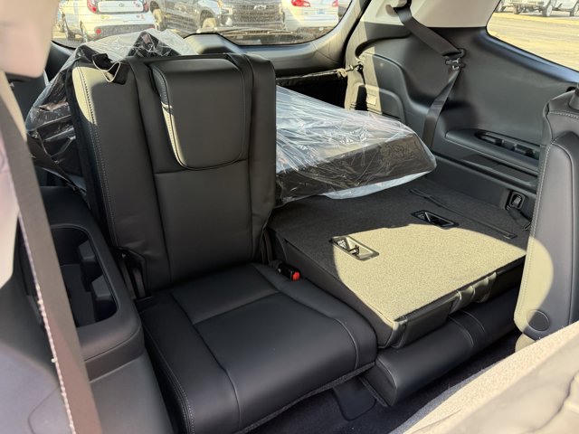 New 2026 CRYSTAL WHITE PEARL Subaru Premium 7-Passenger image 51