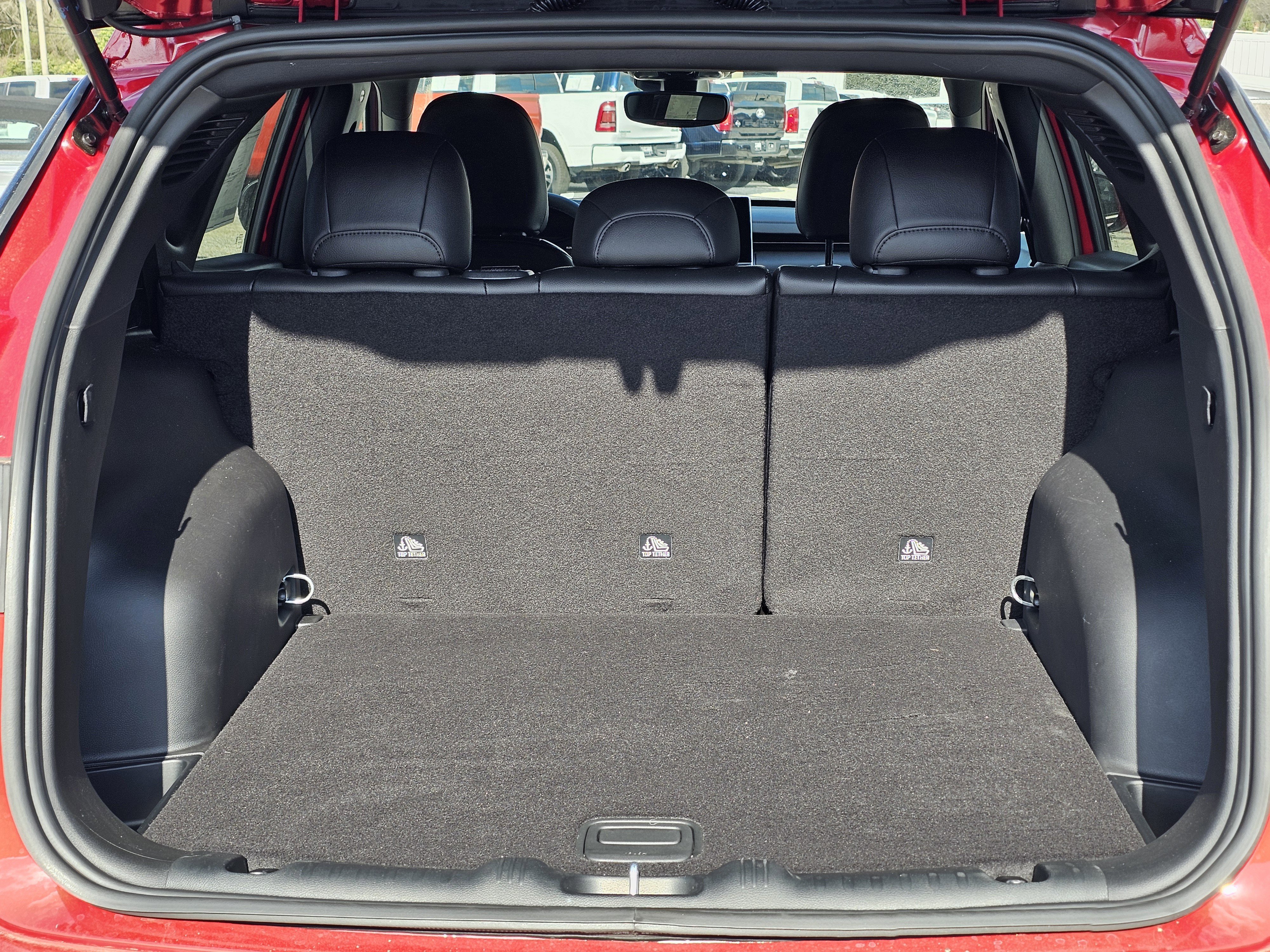 New 2026 Red Hot Pearlcoat Jeep Latitude Altitude image 11