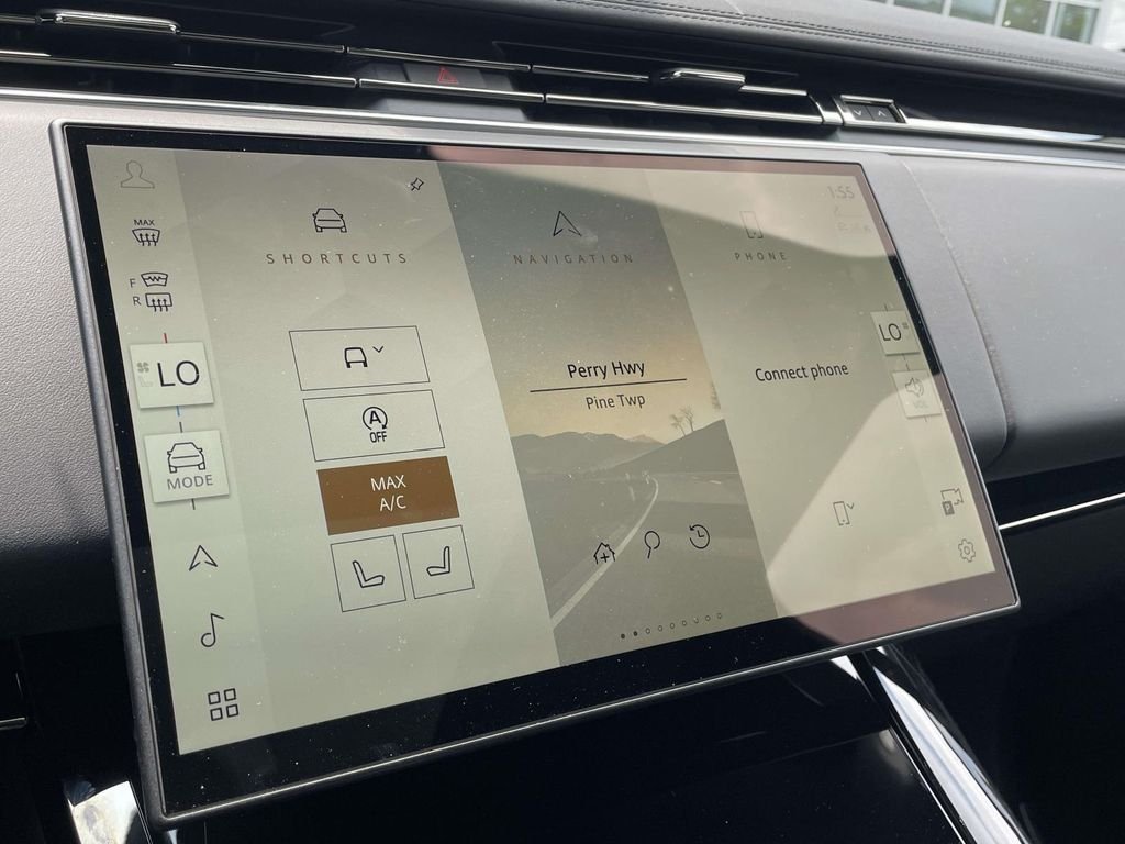 New 2026 Borasco Grey Land Rover SE image 24