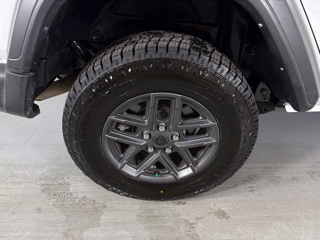 Used 2025 White Jeep Sport S image 11