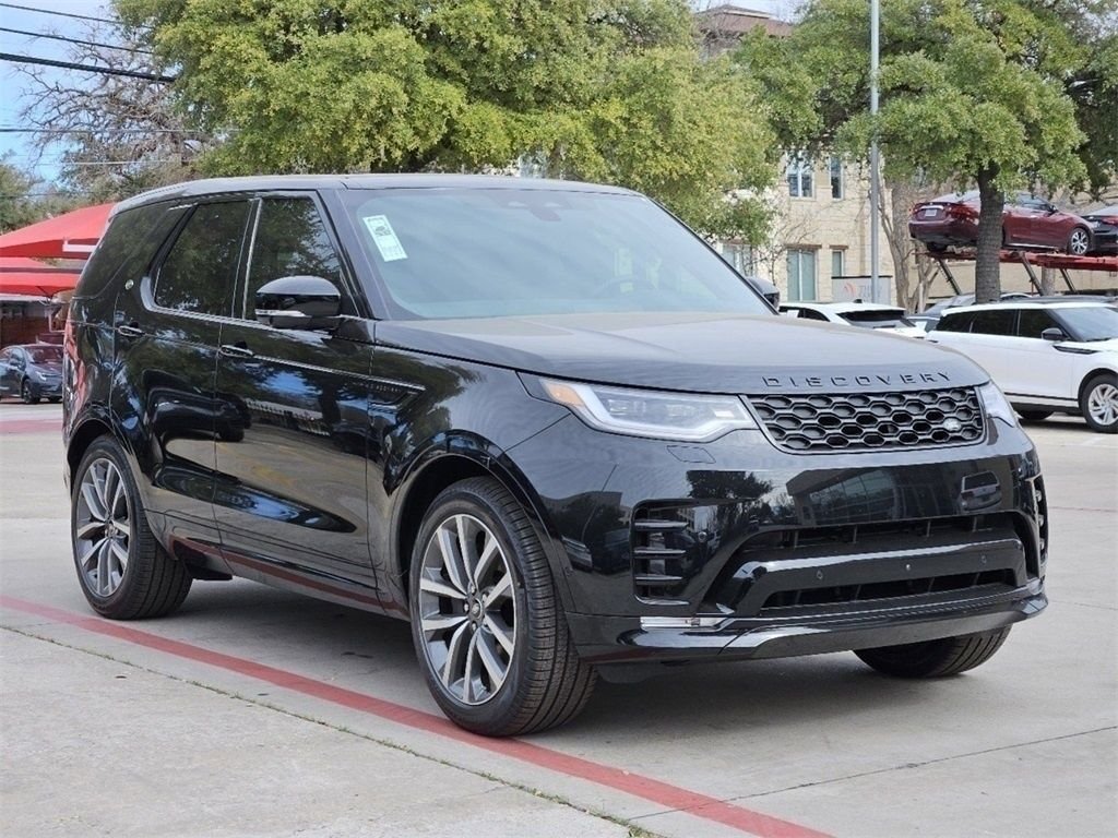 Certified Used 2025 Santorini Black Metallic Land Rover Dynamic SE image 2