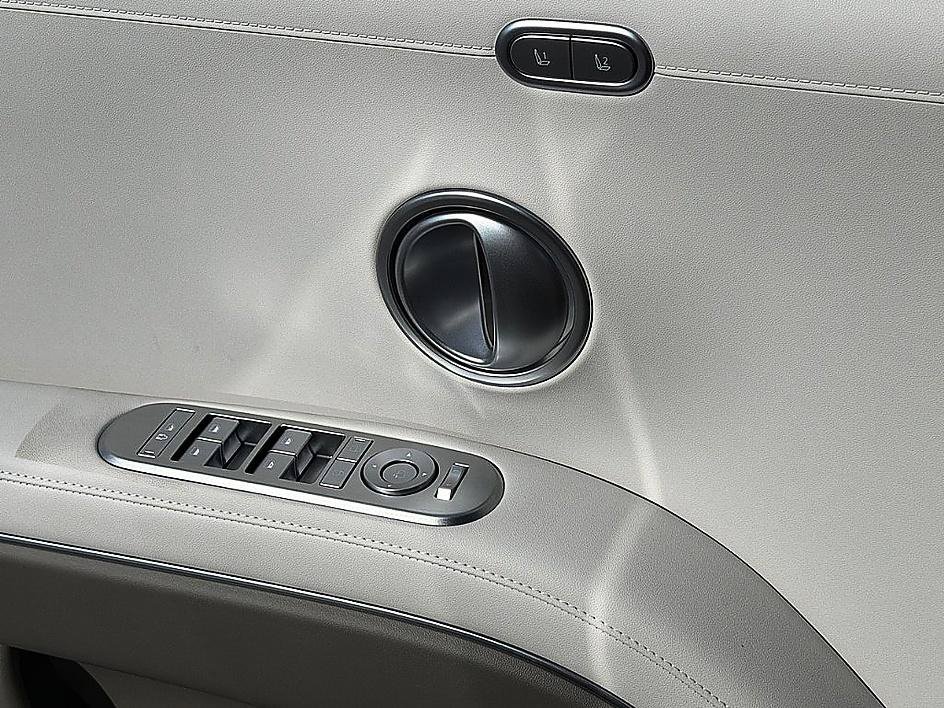 New 2027 Abyss Black Pearl Hyundai Limited 7P image 15