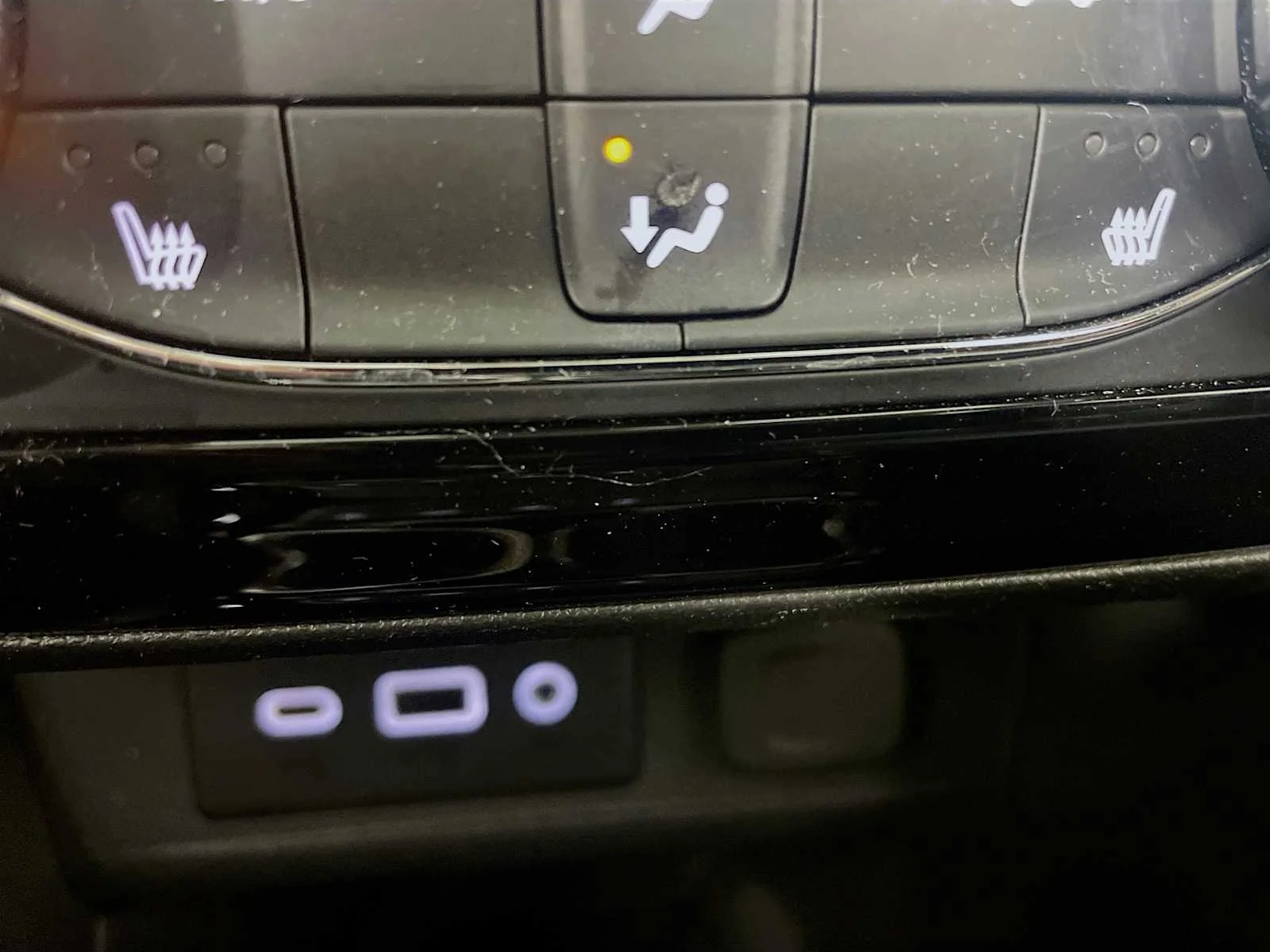 Used 2023 Sapphire Metallic Buick Preferred image 17