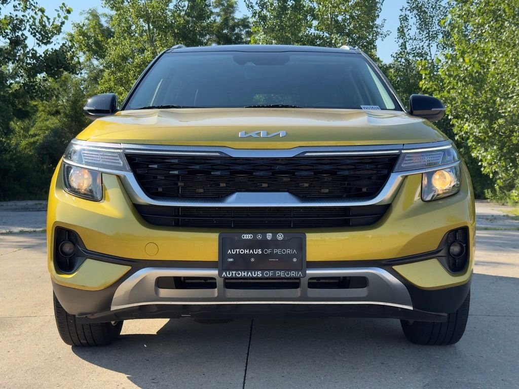 Used 2023 Yellow Kia S image 10