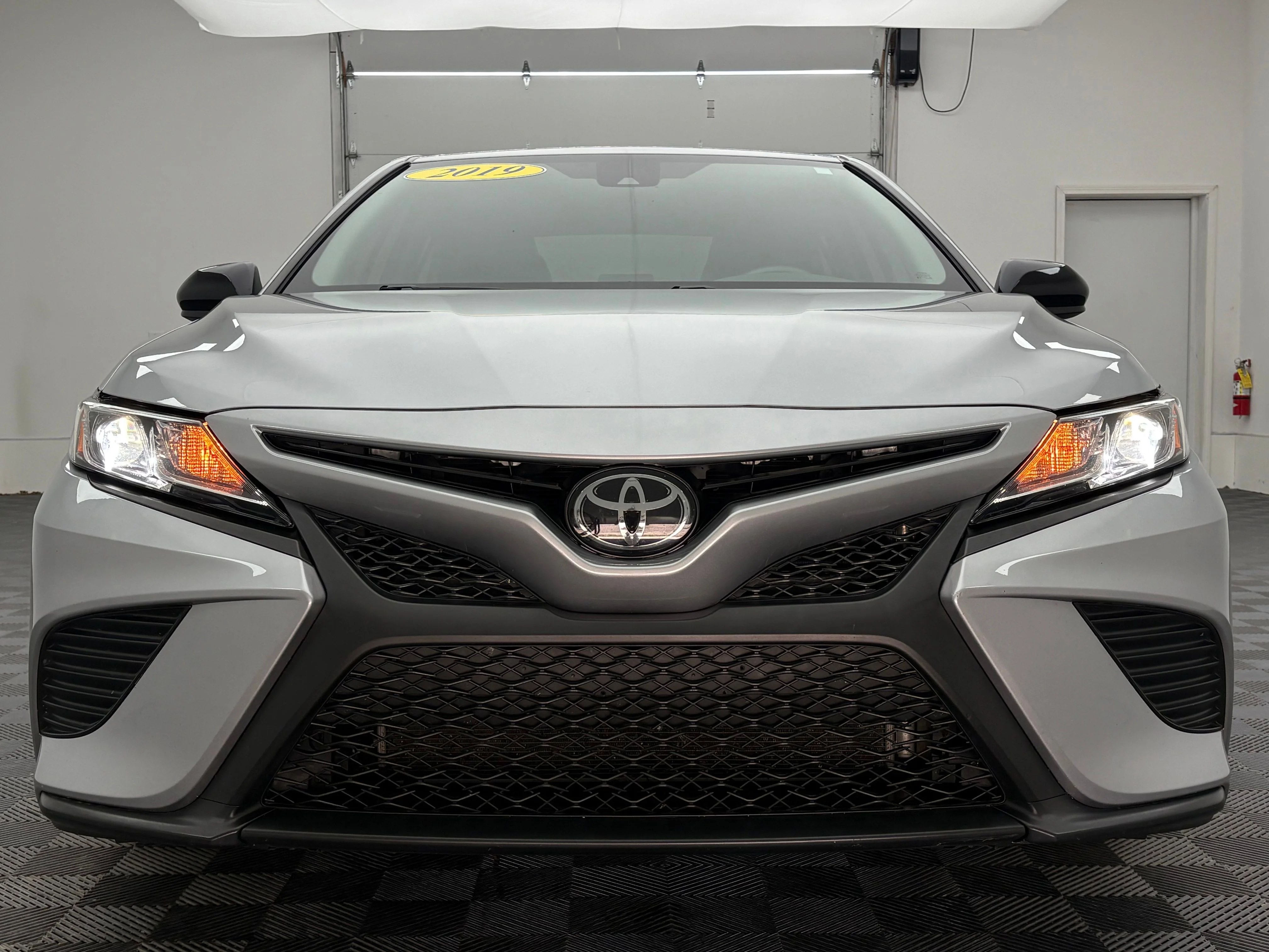Used 2019 Celestial Silver Metallic Toyota SE image 11