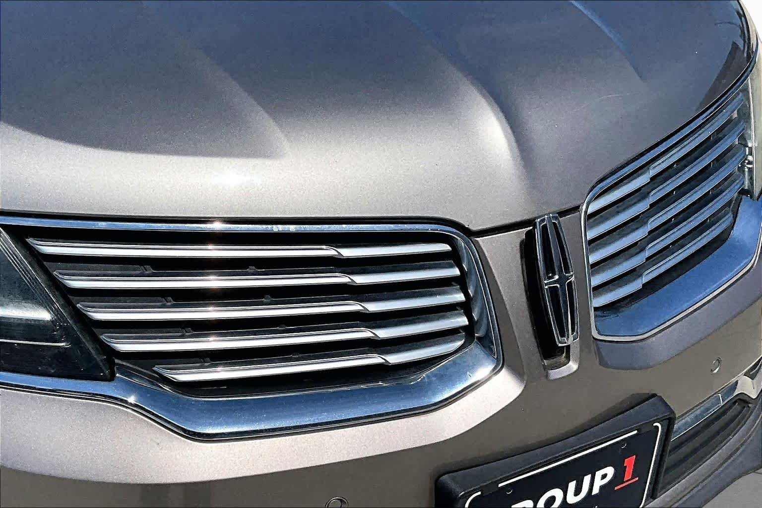 Used 2016 Luxe Lincoln Reserve image 27