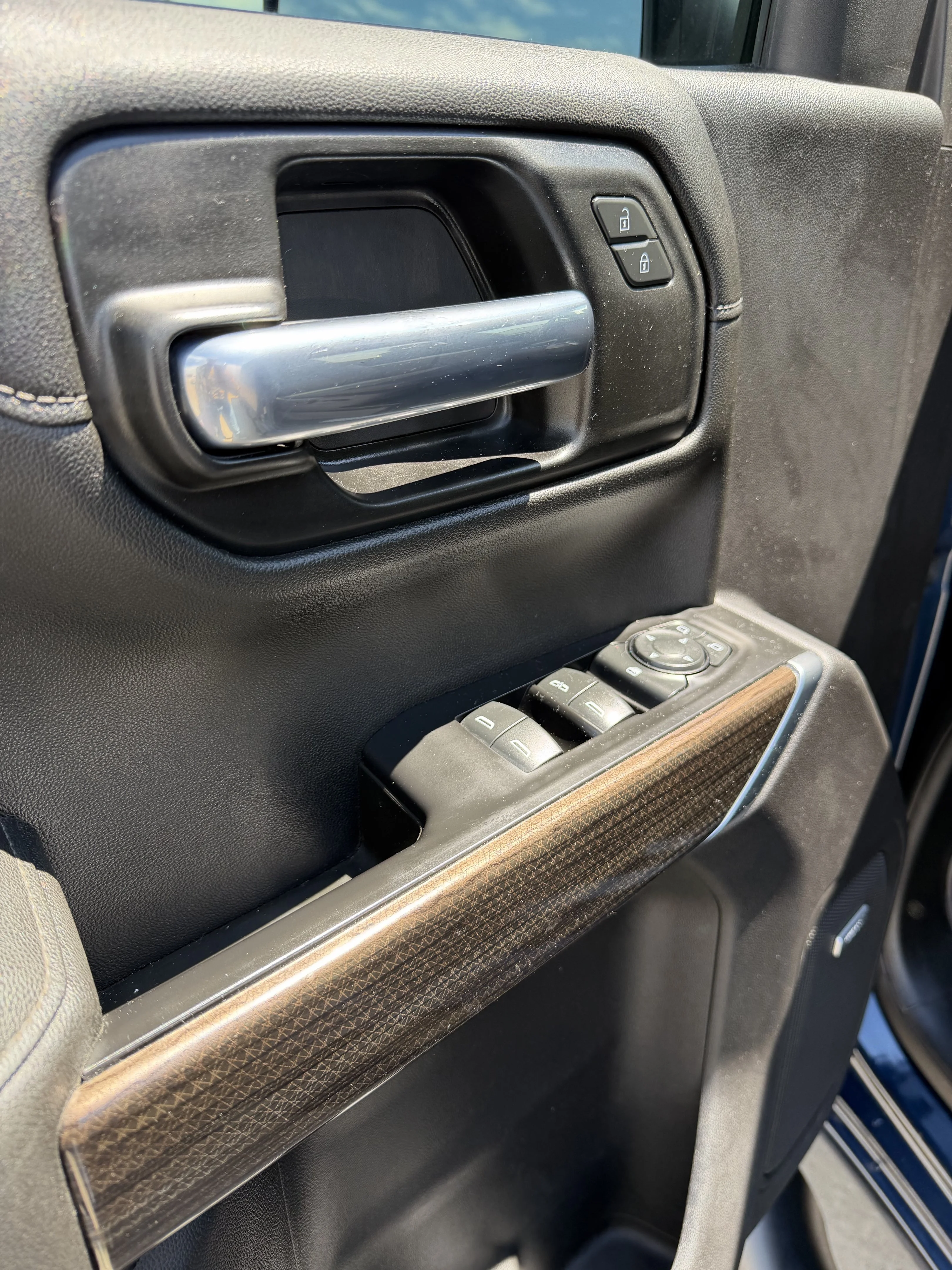Used 2021 Blue Chevrolet LT Trail Boss image 8