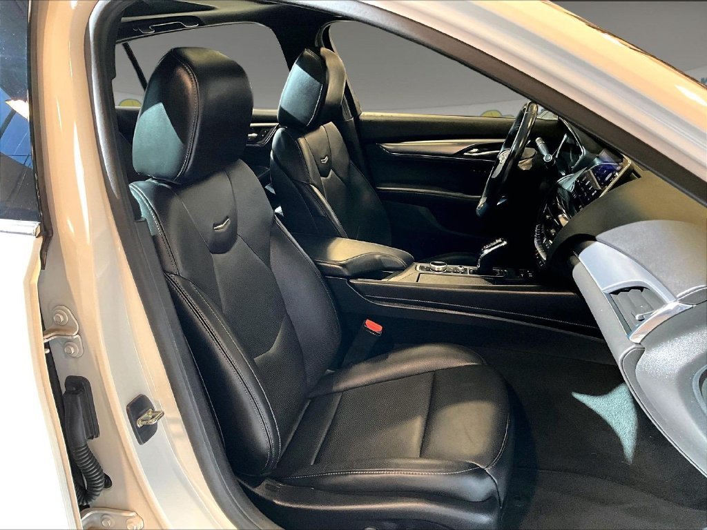 Used 2023 White Cadillac Luxury image 11