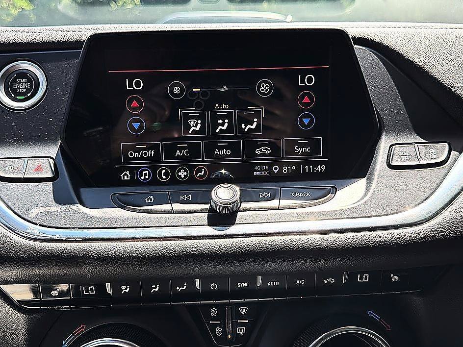 Used 2022 Iridescent Pearl Tricoat Chevrolet LT image 12
