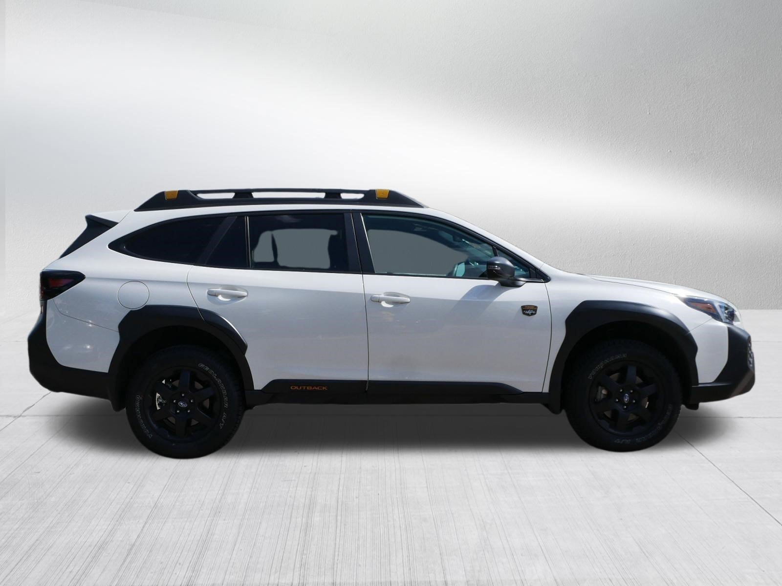 Certified Used 2025 Crystal White Pearl Subaru Wilderness image 8