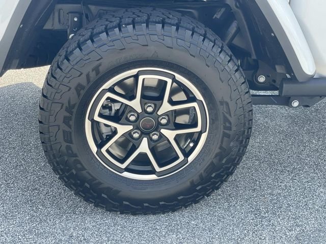 Used 2025 White Jeep Rubicon image 7