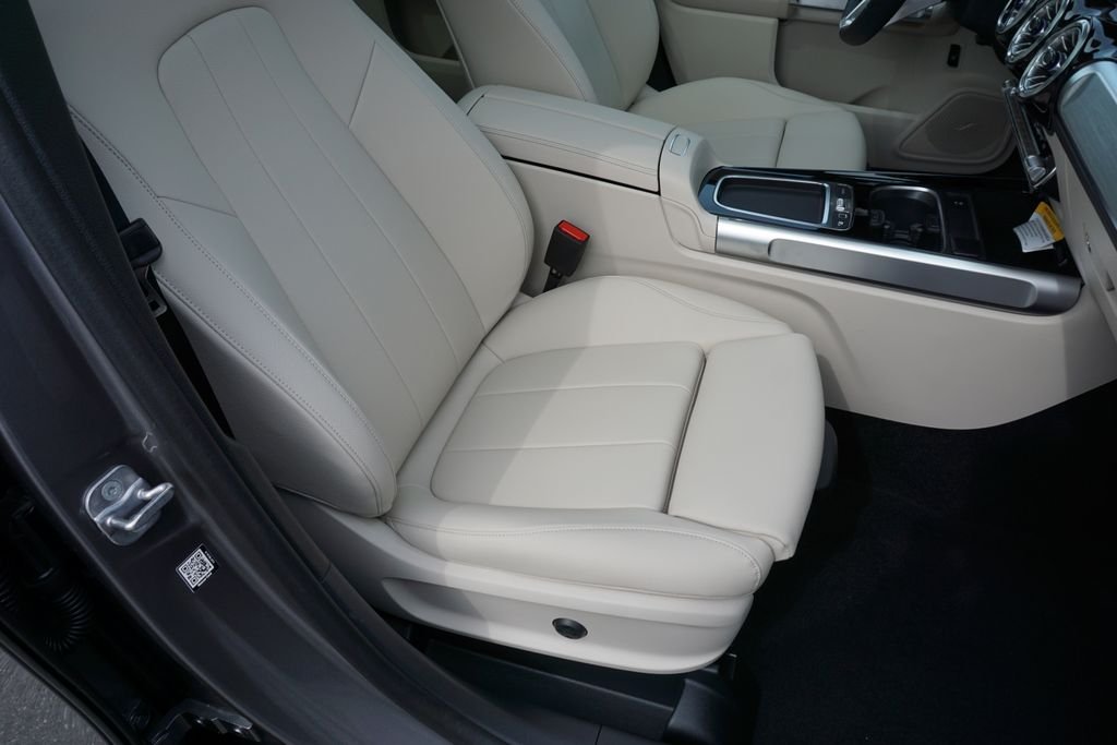 2025 Mercedes-Benz GLB Base - Photo 65